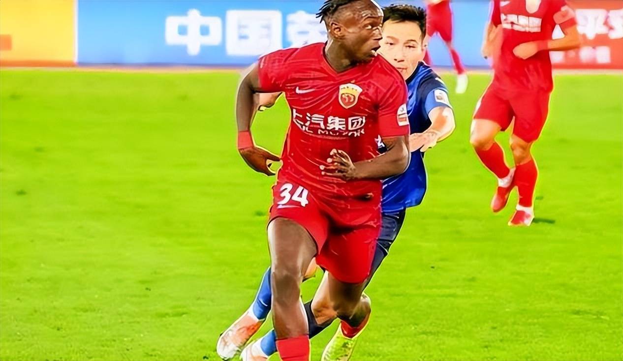 到来的亚冠, 主力前锋韦, 韦世豪在参